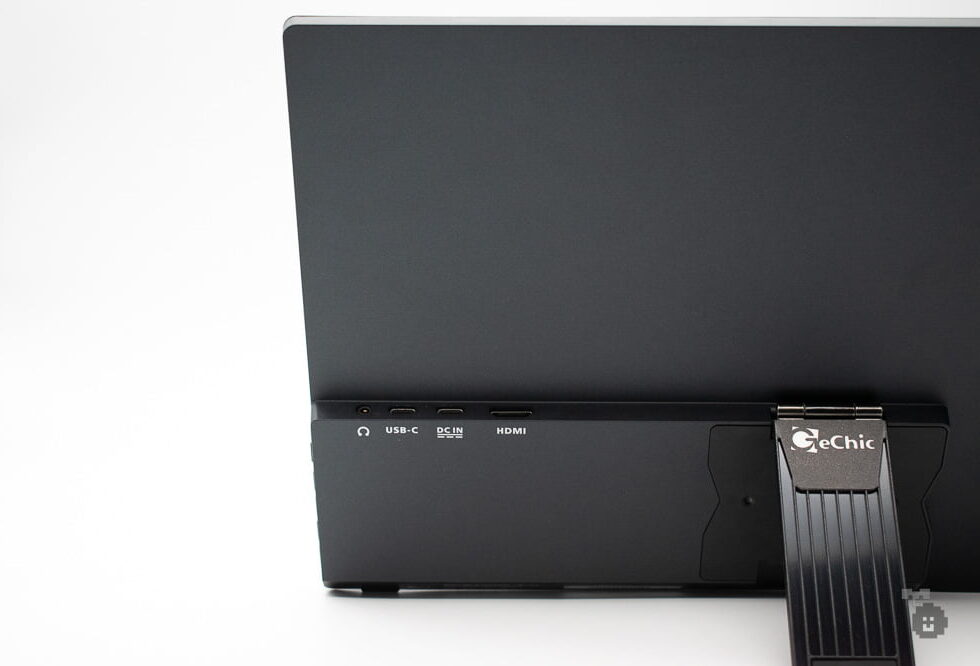 On-Lap M161Hレビュー。薄い・軽い・使いやすい、3点揃ったモバイル