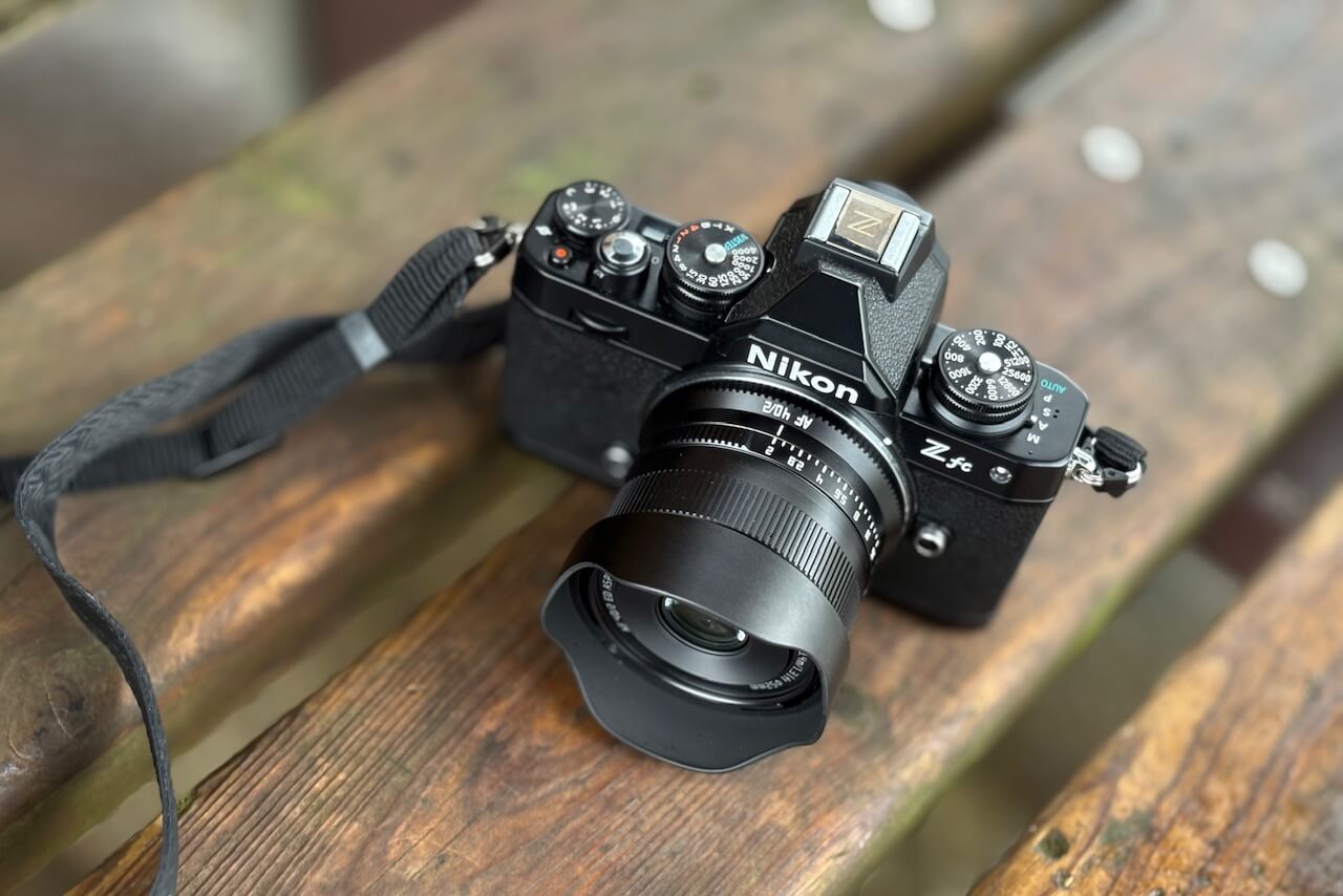 Nikon Zfの大きさを知ると、Nikon Zfcのコンパクトさも光る。｜記憶カメラ