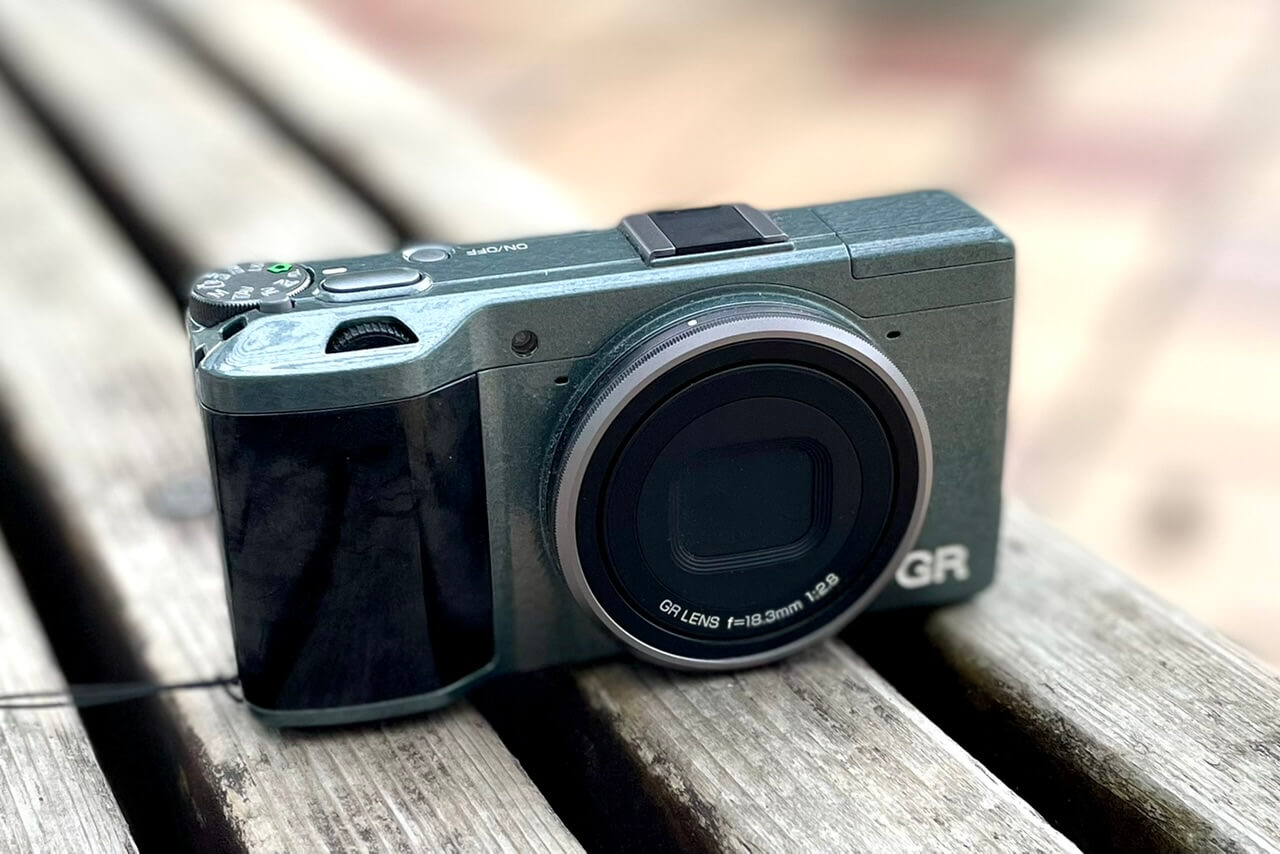 初心者にも上級者にもおすすめという、ある意味驚異的なカメラ、RICOH