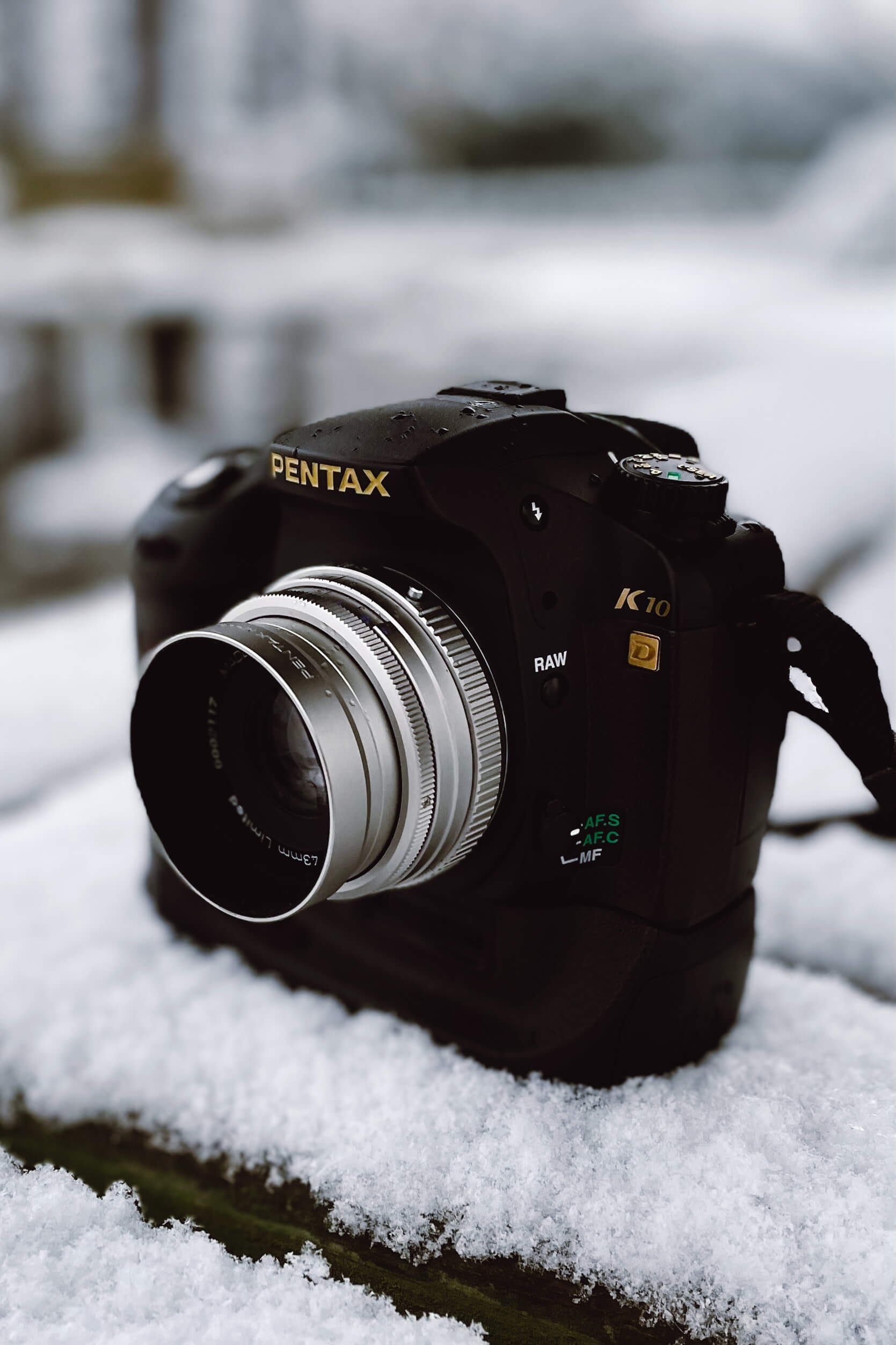 ちょっとゴツいPENTAX K10D グランプリパッケージで撮る快楽よ。｜記憶