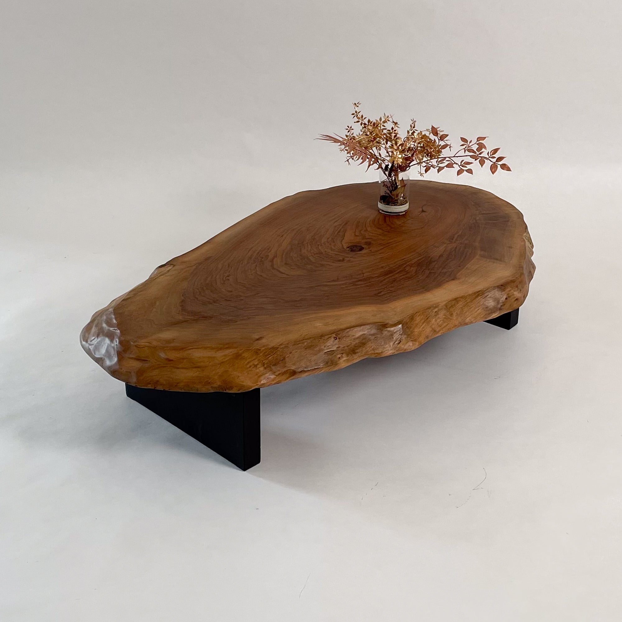 KIDO MEIMOKU クラロウォールナット一枚板ローテーブル｜111cm(2人掛け