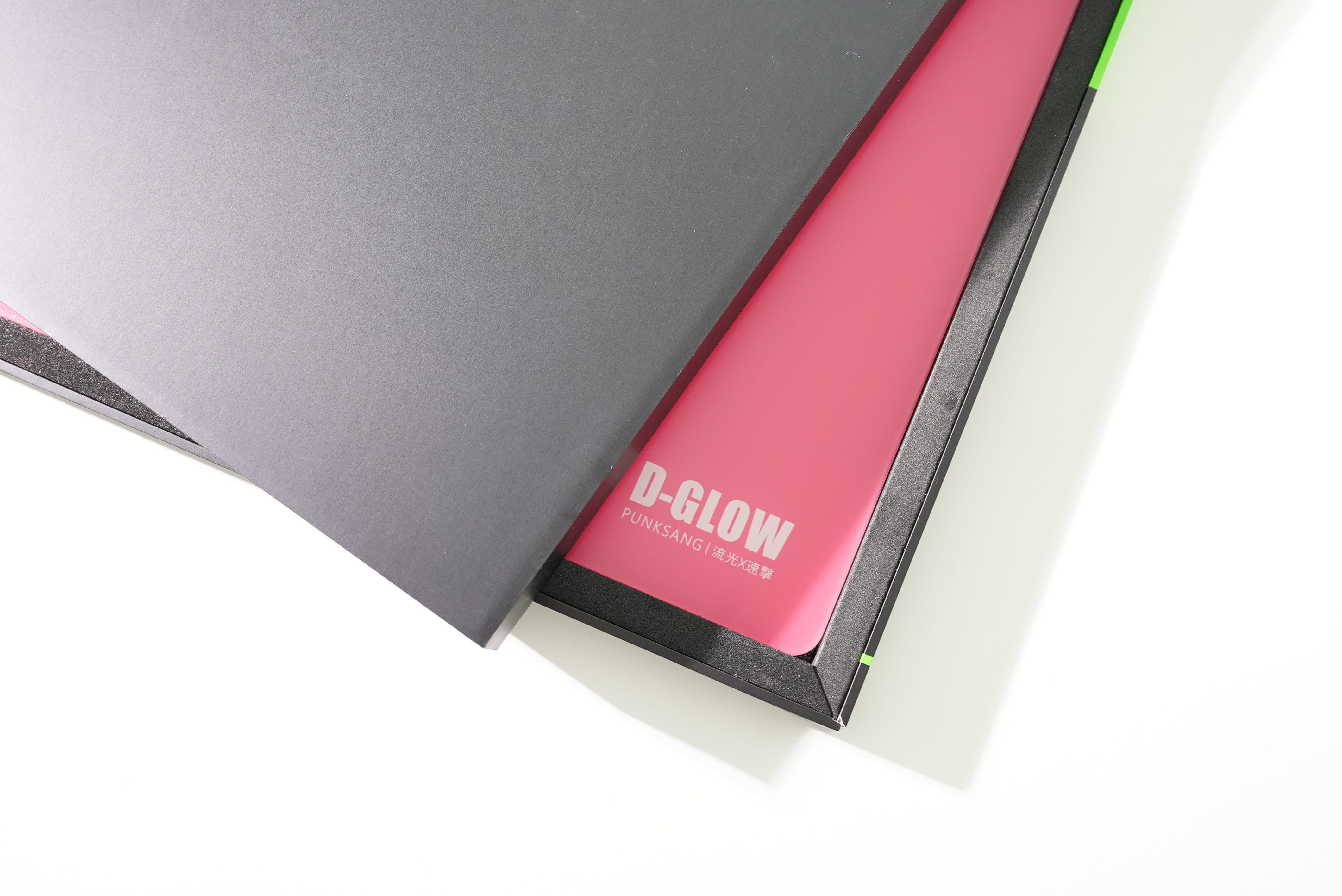 D-GLOW 速 RosePink 【ガラス製マウスパッド】
