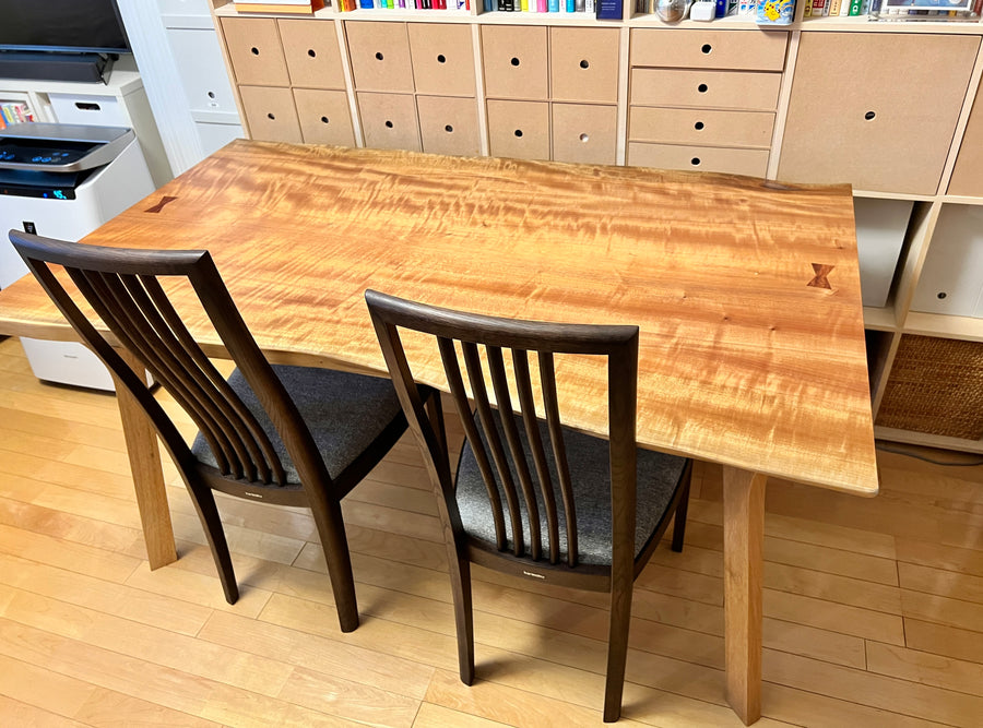 ダイニングにはお気に入りを。タブの一枚板テーブル – オーダーメイド