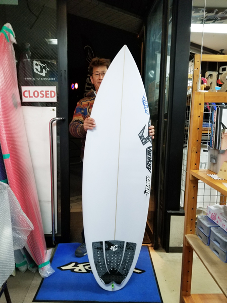 レッドバーナーで攻め攻めスタイルに〜 - サーフボード、ウェット