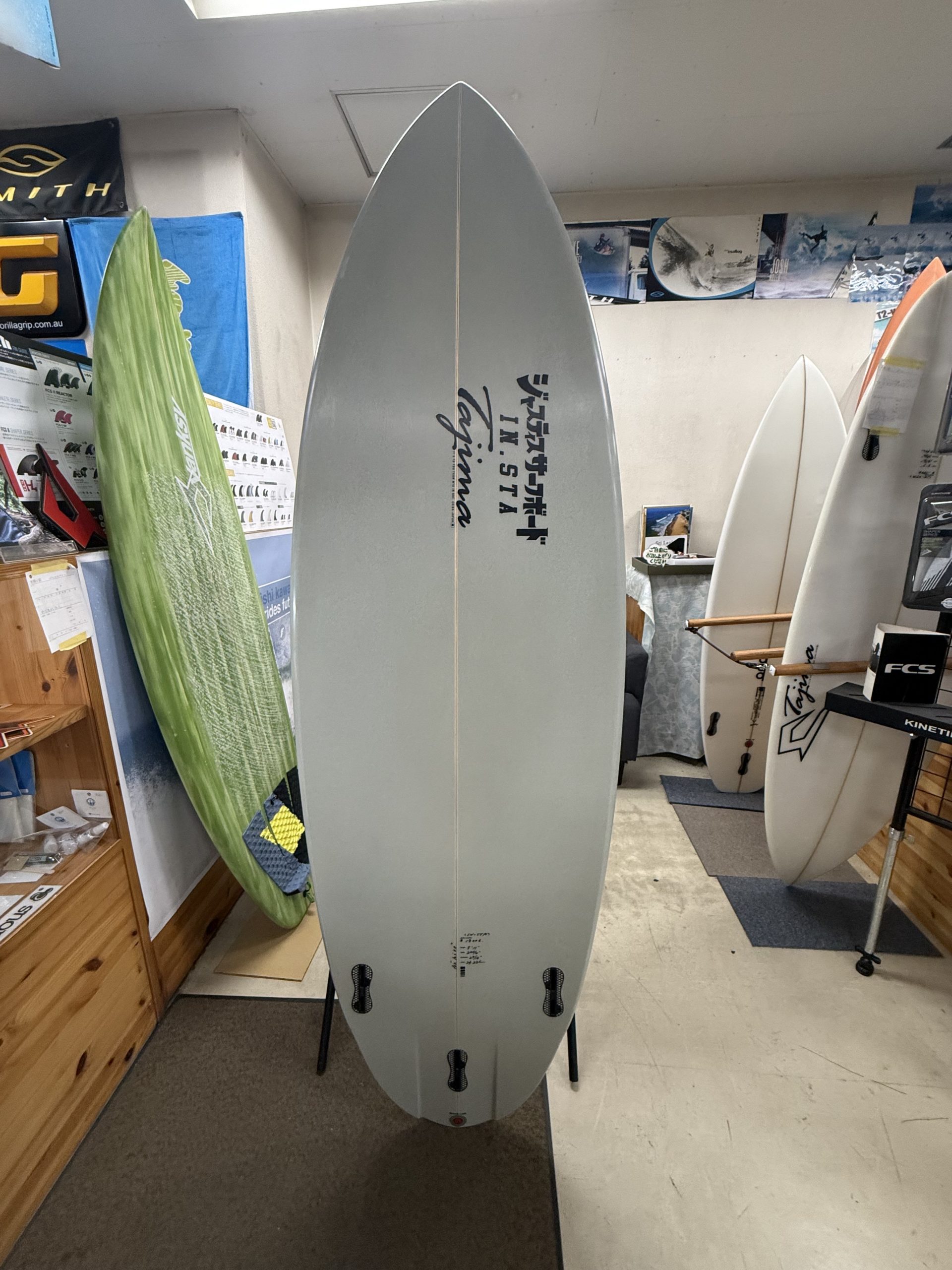 中古】JUSTICE surfboard INSTA model(5'11 × 20 3/4 × 2 9/16) T489
