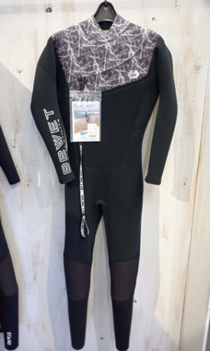 BEWET (OCEAN)2mmスプリング(ML) - サーフボード、ウェットスーツの