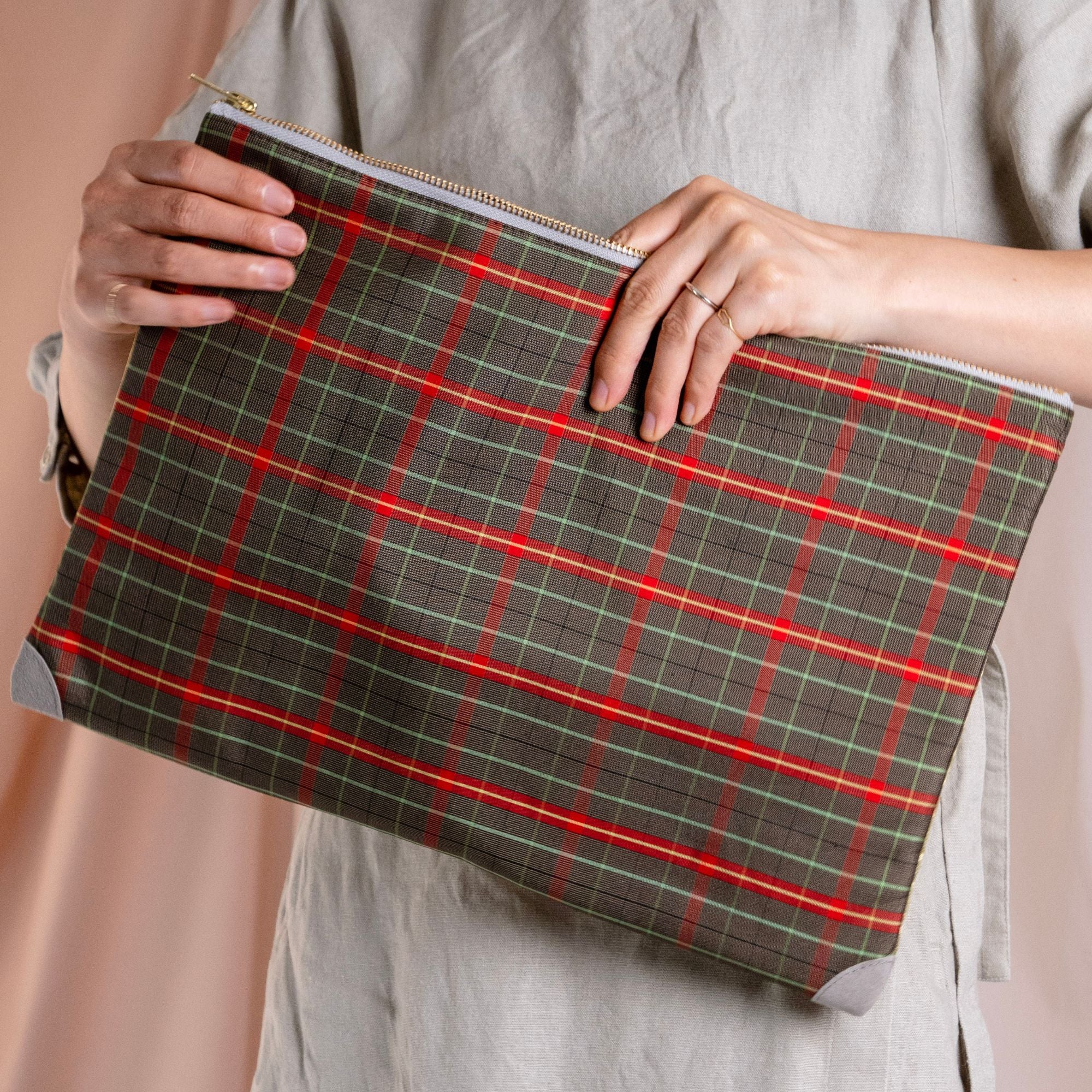 HANA TOKYO / 帯ノートパソコンケース [ ピスタチオグリーン×ゴールド