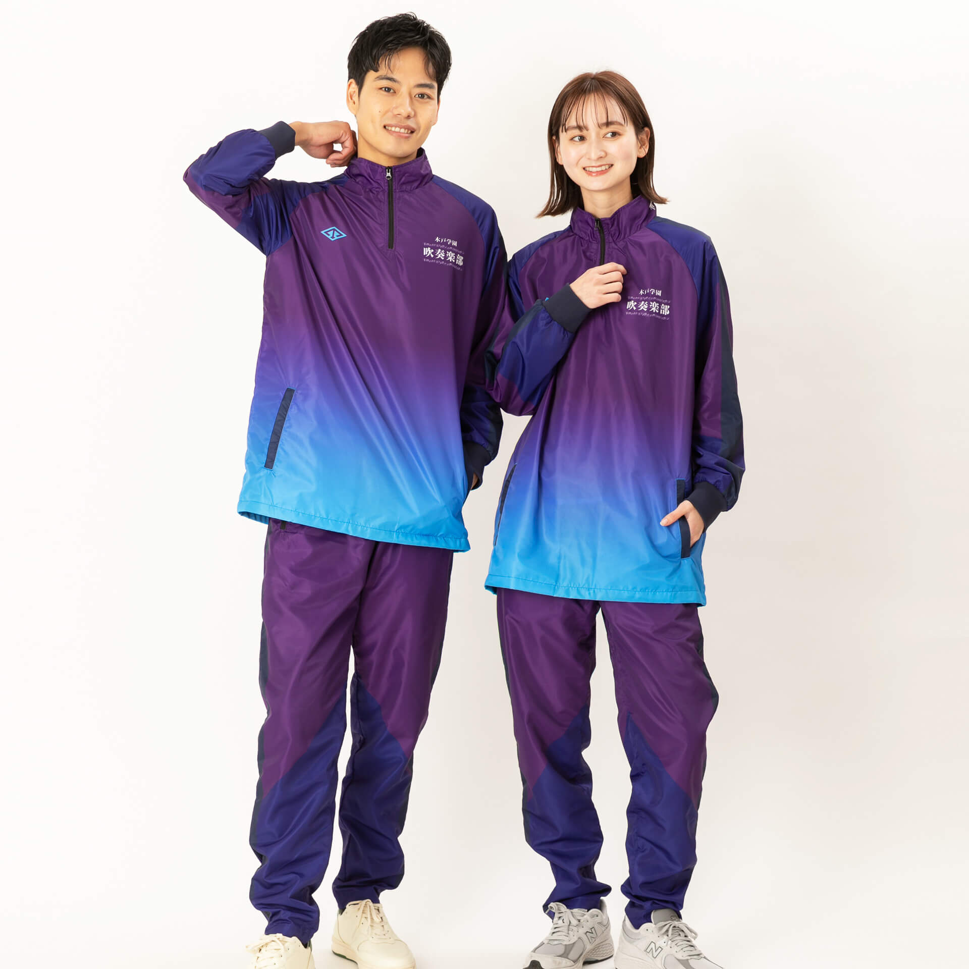 ハーフジップ式プルオーバー・ラグラン型長袖オリジナルウィンド