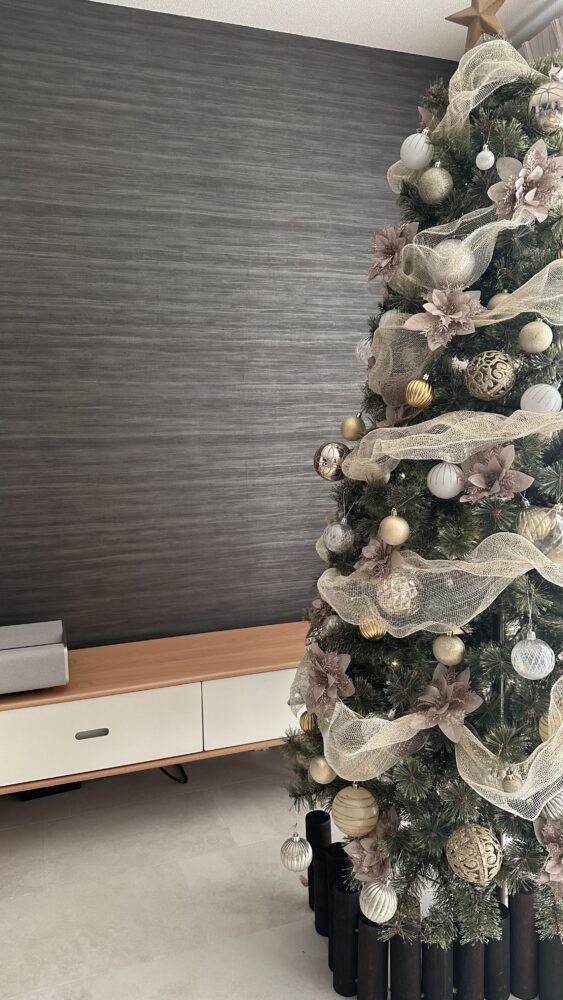 180cmのツリー、飾り何個つける？ニトリの飾りでシンプルゴージャスに！