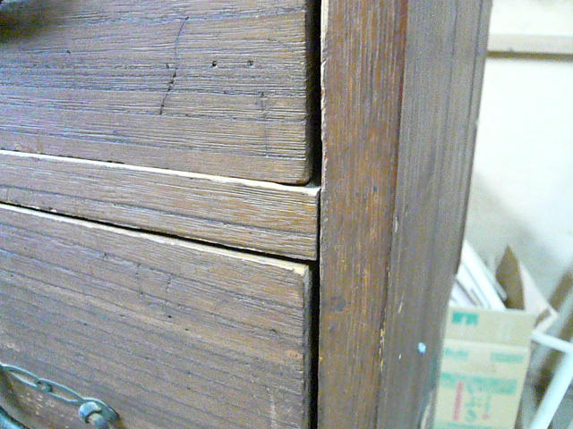 桐箪笥のノリが剥がれガタつきや隙間 | 桐たんすの修理、古い家具の