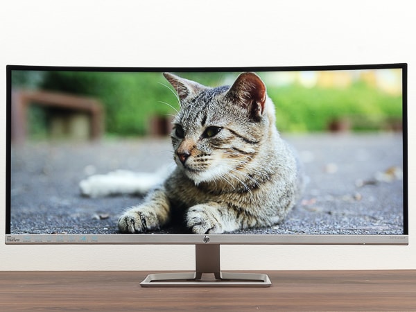 HP 34f カーブドディスプレイ レビュー：使ってわかった21:9湾曲