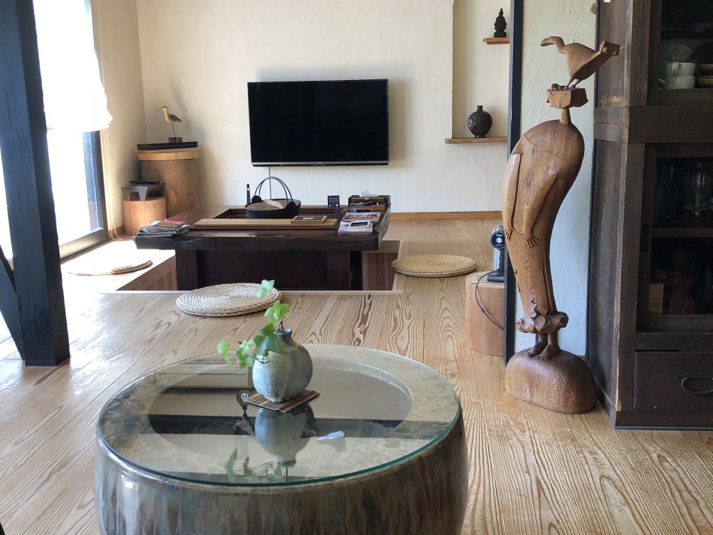 古い火鉢の上に強化ガラスを置いたお客様（奈良県生駒市F様） – KG