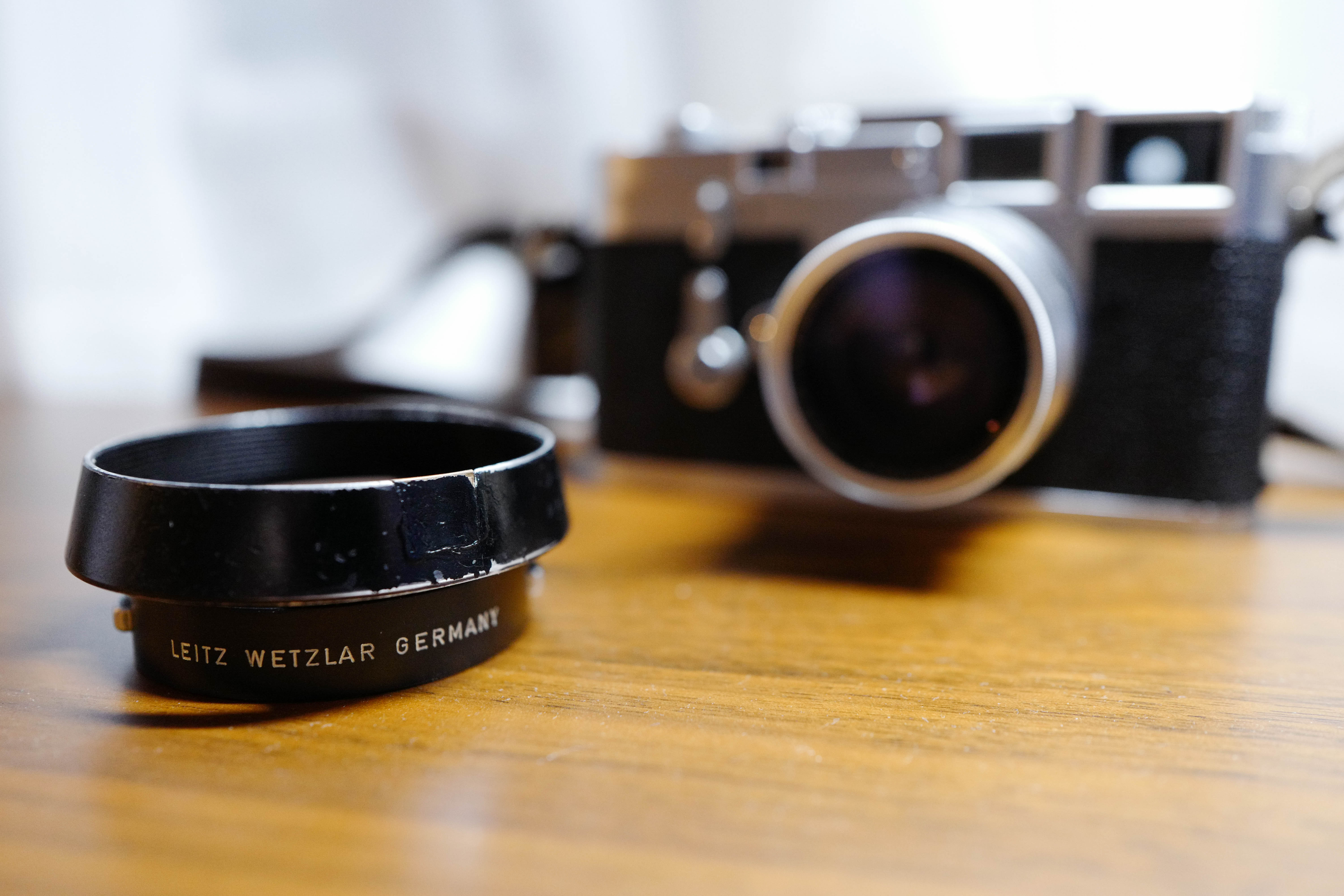 ライカ 純正レンズフード 12585 | 軽々と、遠くへ。