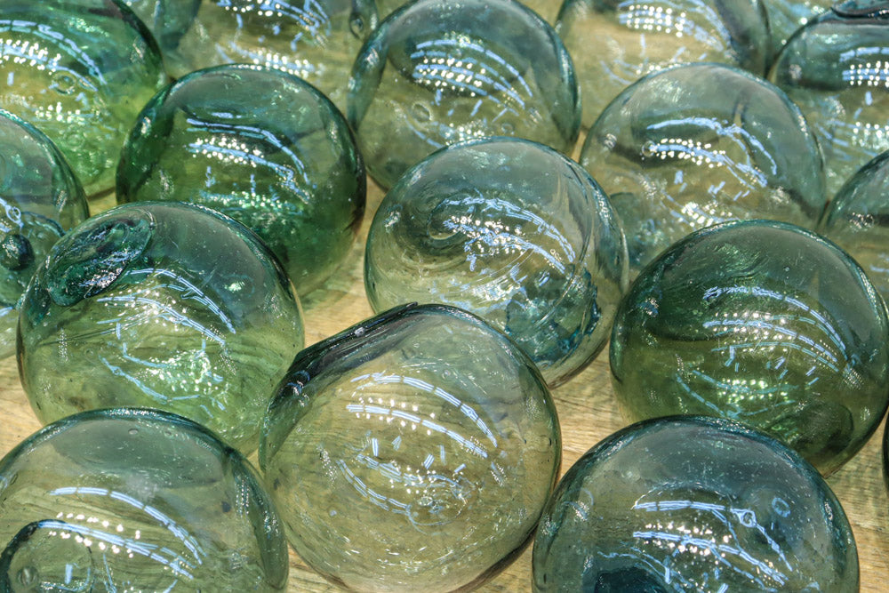 気泡を含んだガラスの浮き玉 DC6136 在庫52個 – 古福庵 [ KOFUKUAN