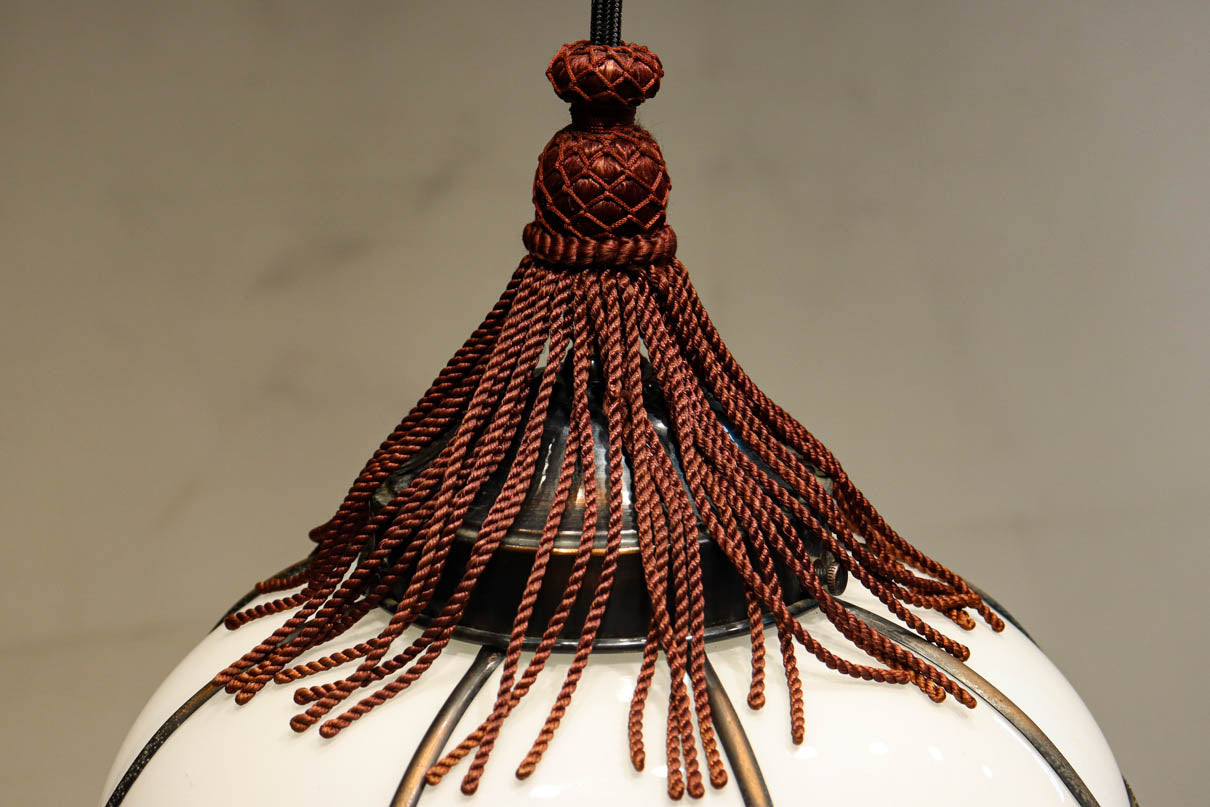 昭和レトロ！！菊菱装飾金具が目を引く雪洞型の電笠 DC8001a – 古福庵