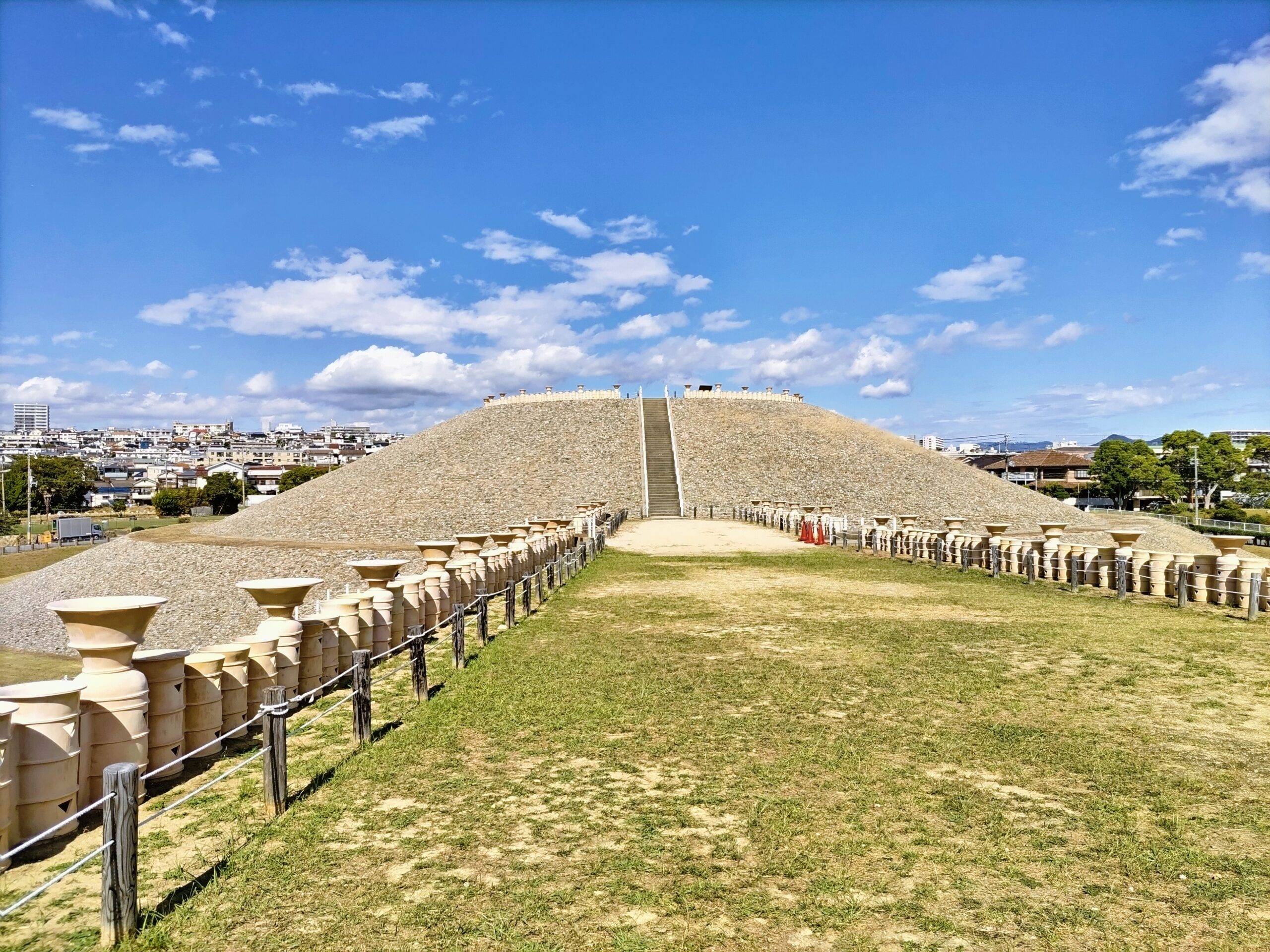 五色塚古墳（千壺古墳） - 神戸 まちガイド