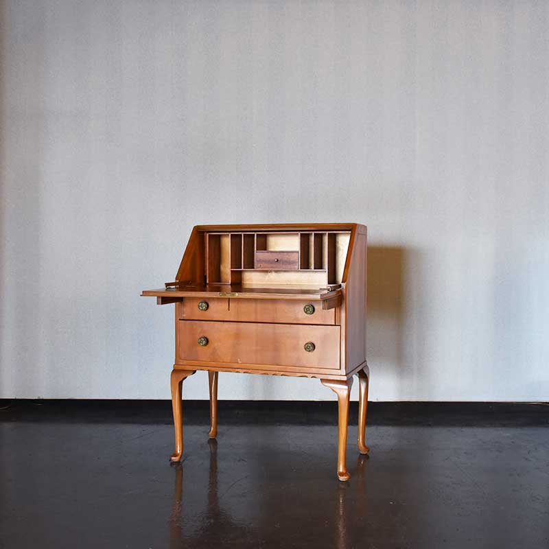 ライティングビューローデスク/FU-245D – 神戸アンティークウェアハウス