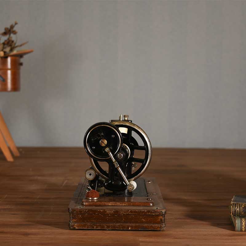 ドイツ製 VESTA 手回しミシン /SM-46C – 神戸アンティークウェアハウス