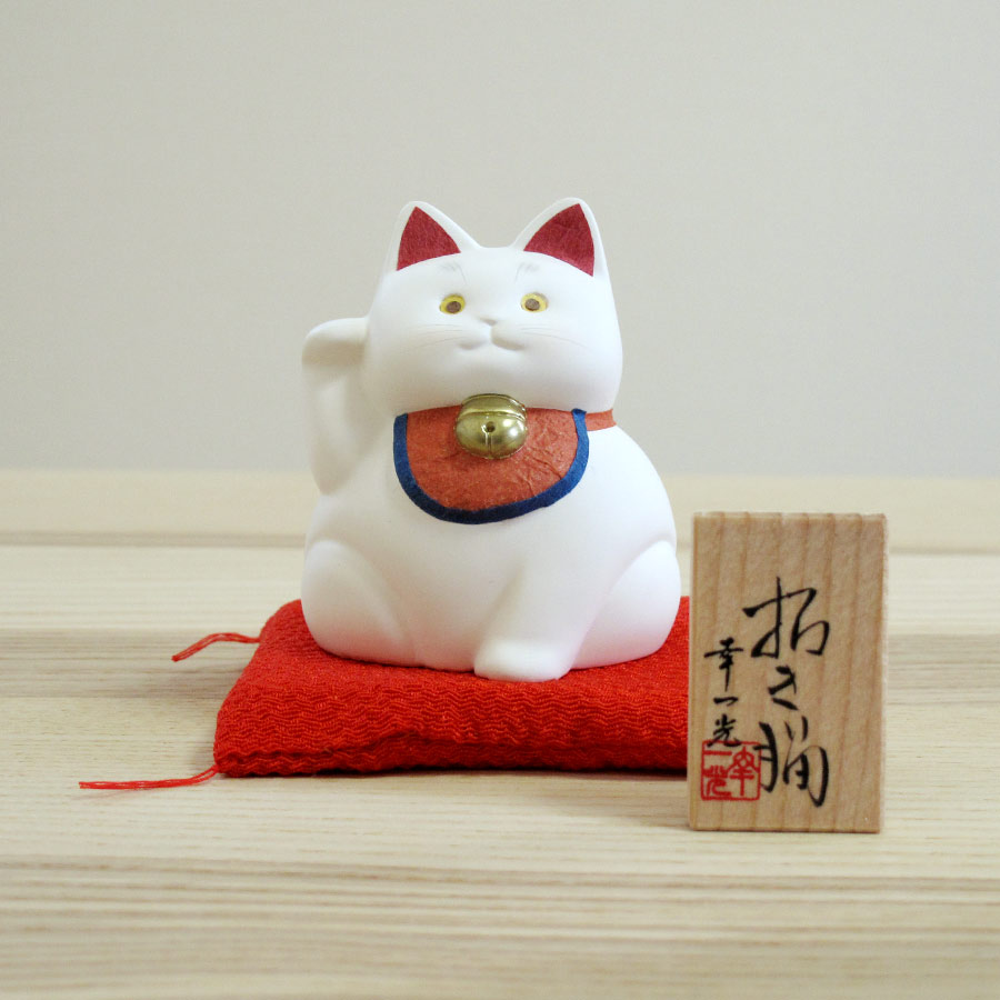 招き猫 : ここかしこ 通販 || 縁起物 神仏具 雲棚の販売