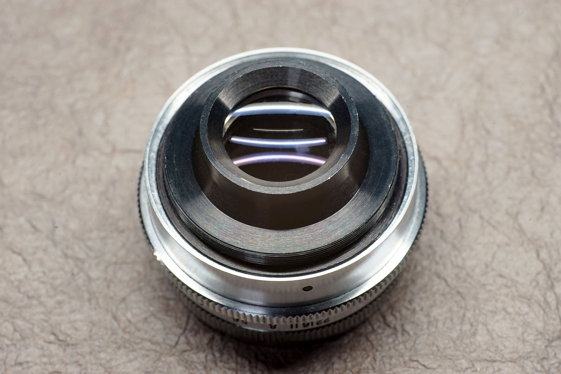 小さな異端者 ／ トミノール Tominor 50mm f2.8 - koiWide