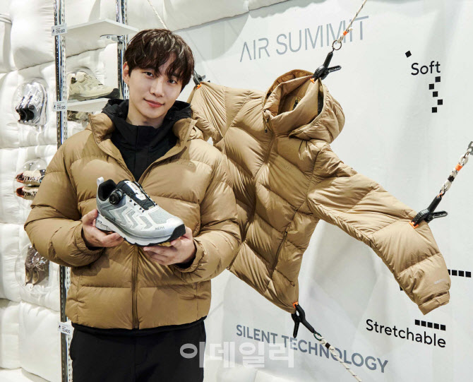 2PM」ジュノ、アウトドアブランド「NEPA」の新製品発売記念ファン