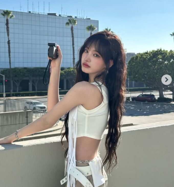 IVE」リズ、日差しも美貌も眩しすぎる…LAでの近況 | K-POP、韓国