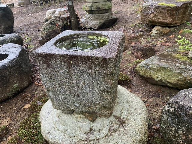 白川石製の手水鉢ID_03_93 | 古材市庭