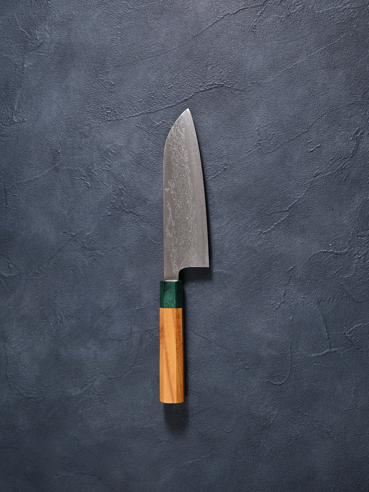 黒﨑真 Makoto Kurosaki 木霊 三徳包丁 VG10W鋼 ダマスカス 欅八角柄