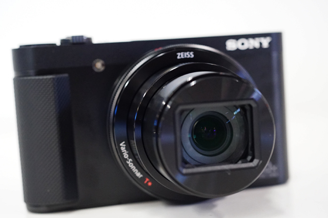 スマートフォンには絶対に真似できない超高倍率ズームがかなりイカス