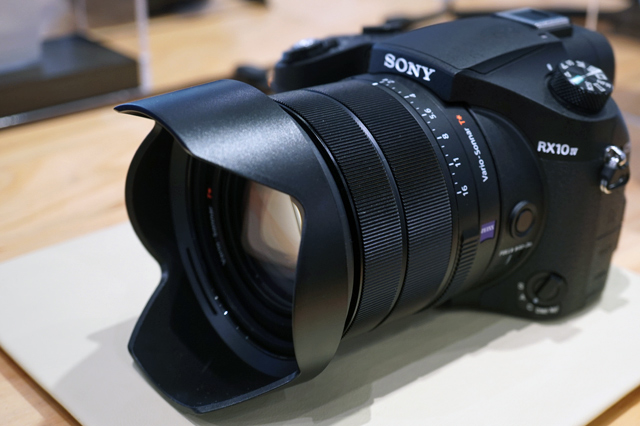 デジタルスチルカメラ「RX10Ⅳ」を、ソニーストアで触ってきたレビュー