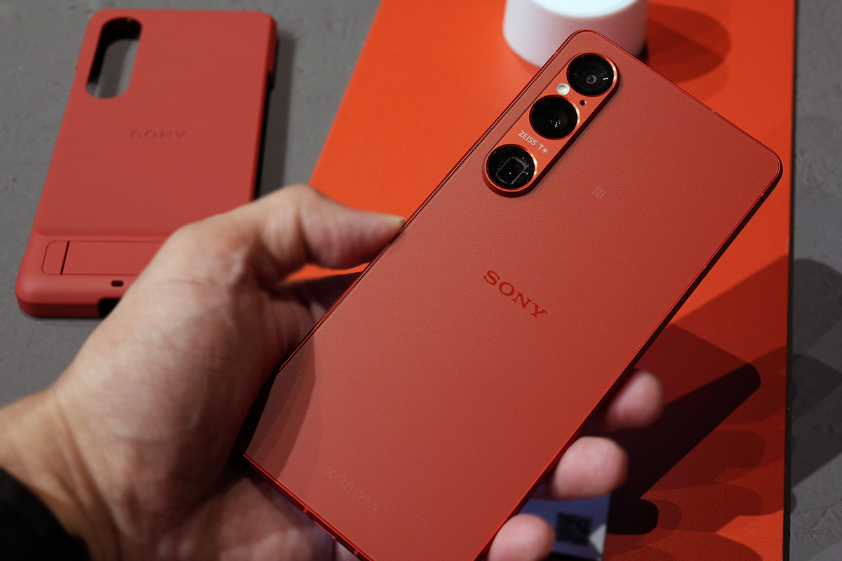 SIMフリーモデル「Xperia 1 VI（XQ-EC44）」スカーレットの購入に一抹