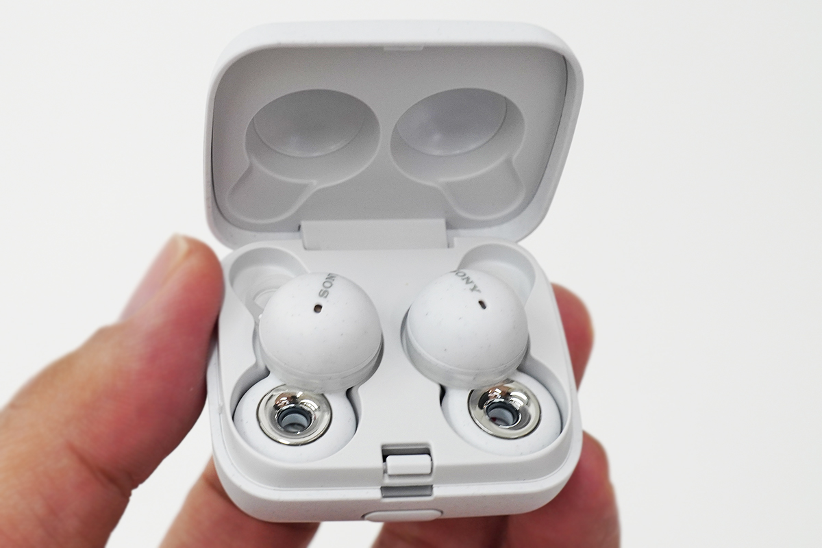 軽くて耳をふさがない、聴きながら聞こえる、完全ワイヤレスのステレオ