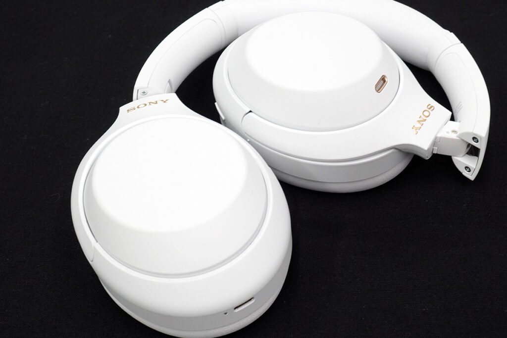 ワイヤレスノイズキャンセリングステレオヘッドセット「WH-1000XM4」の