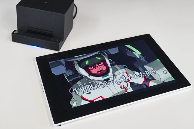 Xperiaを充電しながら、迫力ある音を再生するスピーカードック「BSC10