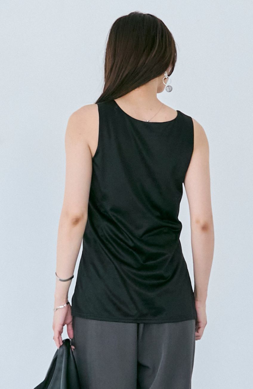 サテンスリットタンクトップ｜FURRY、REYELL公式通販サイト kuih（クイ）