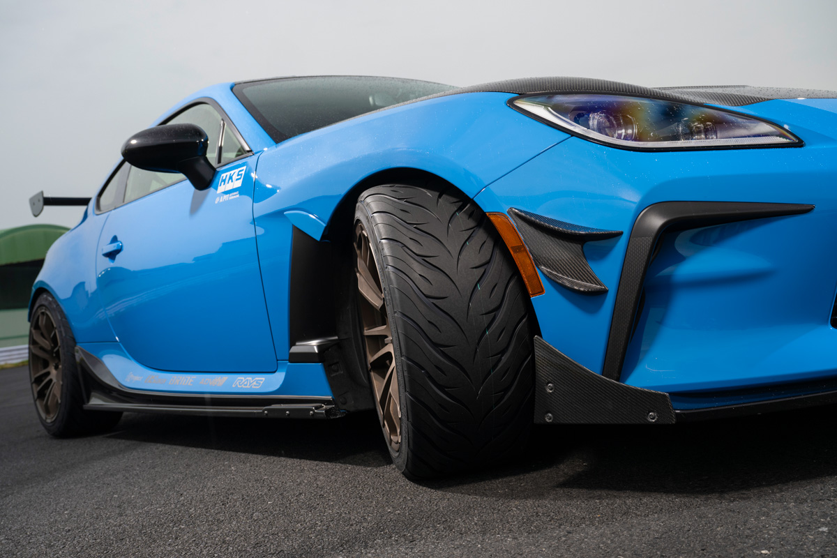 格安タイヤなのに普段使いからドリフトまでOK！ マックストレック