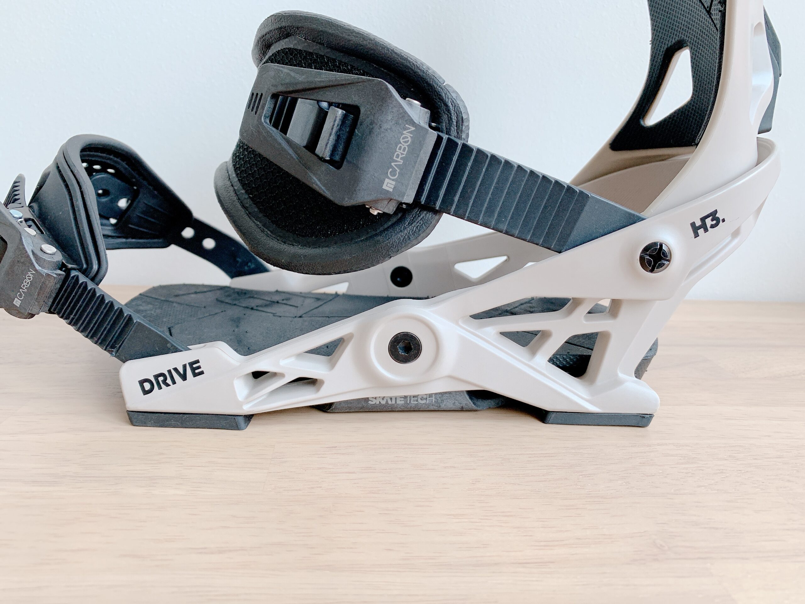 NOWビンディング 【DRIVE】の乗り心地をレビュー 最高のターンの質を