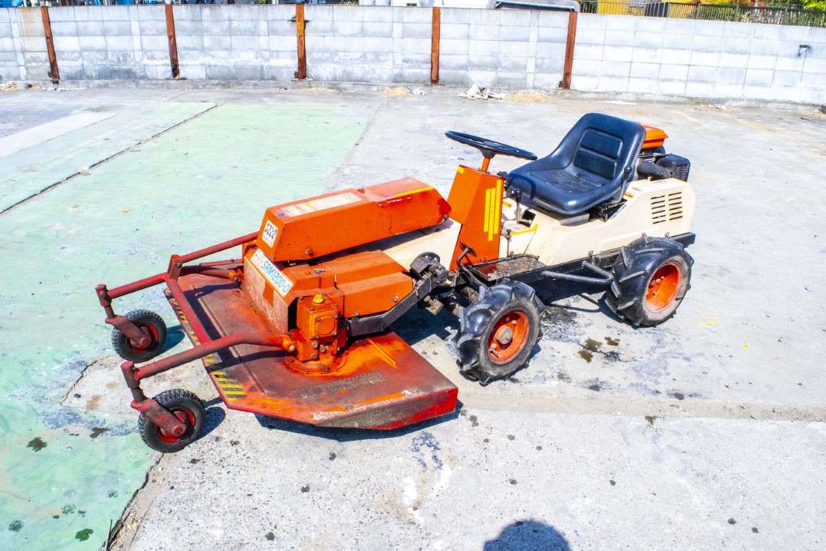 サトー・乗用草刈機・SRM1200-D | クロバト農機具販売