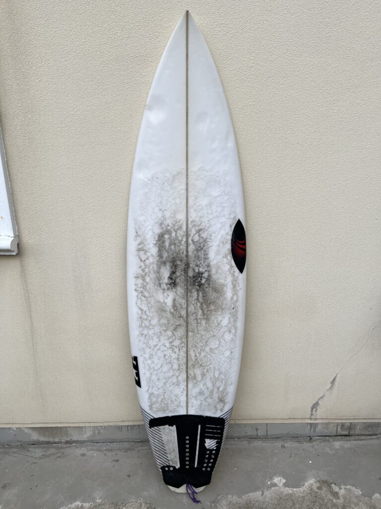 シャープアイサーフボードの「77モデル」はどんな波用の板なのか？使用