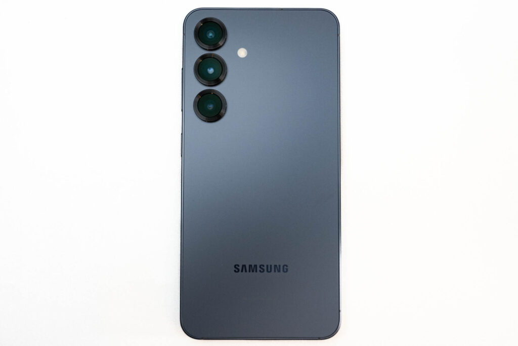 Galaxy S25（SM-S931Q）を購入、オンラインショップ限定の「ブルー