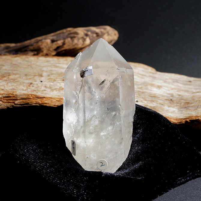 本当はこんなに無いんですよ」という雷水晶をたっぷり！ – kuwa works