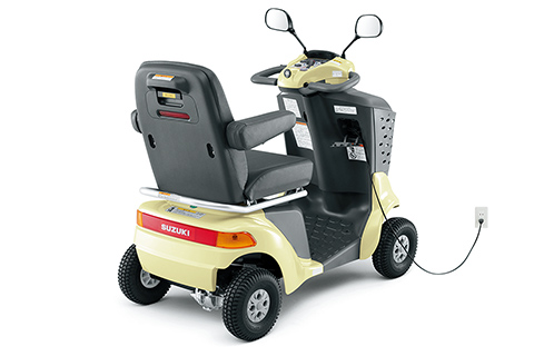 電気で動く電動式車椅子、スズキのセニアカーET4Dタイプをご案内し