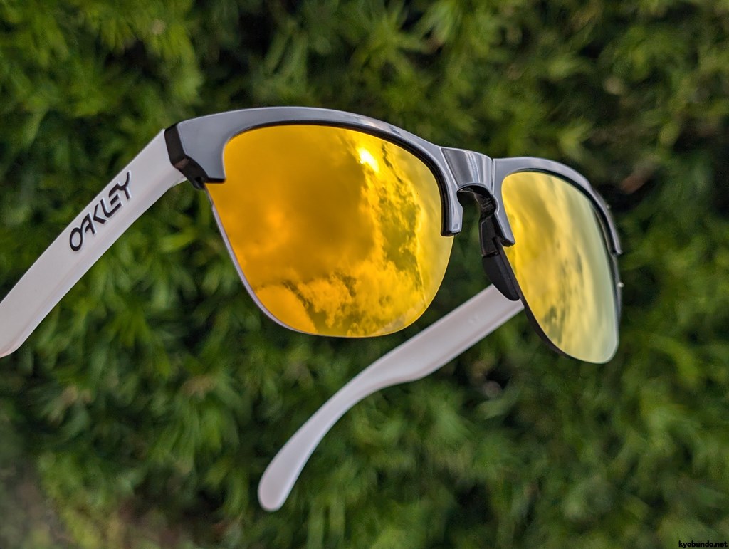 オークリーのハーフリムレスとHOYAの度付き偏光サングラスミラーコート