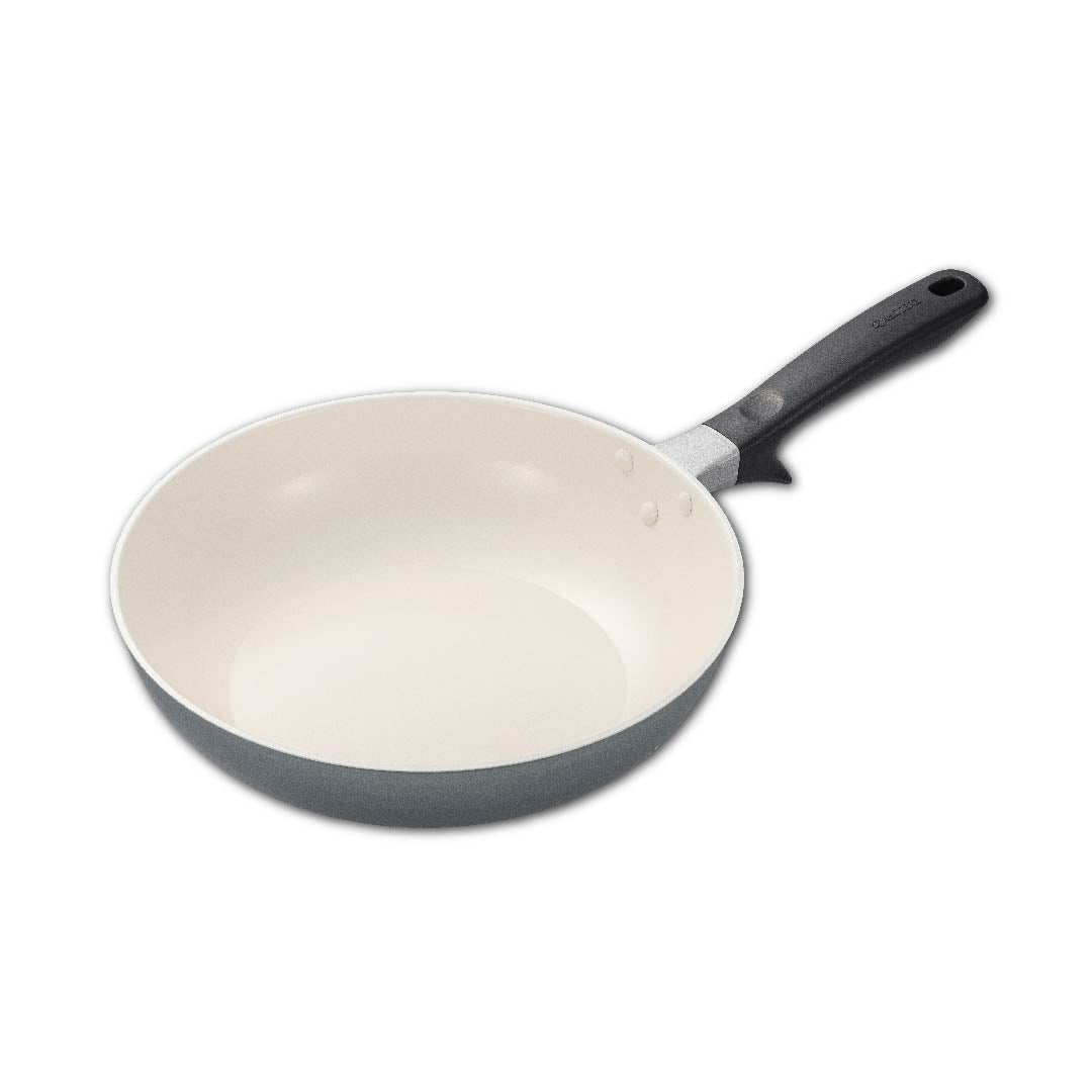 cf-wgr_img13_1080x.jpg?v=