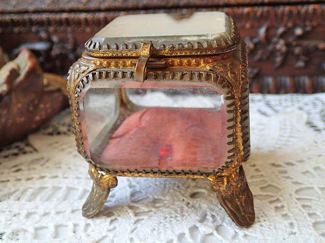 5面ベベルガラスオルモル装飾枠シルククッション敷ボックス（小