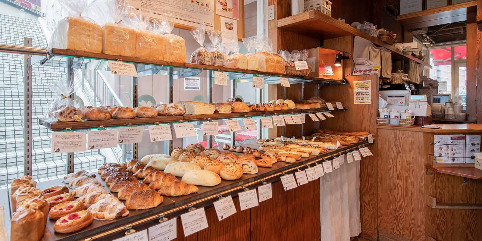 ランコントル - ブランジュリー ラ・ターブル - 新潟市のパン屋・カフェ