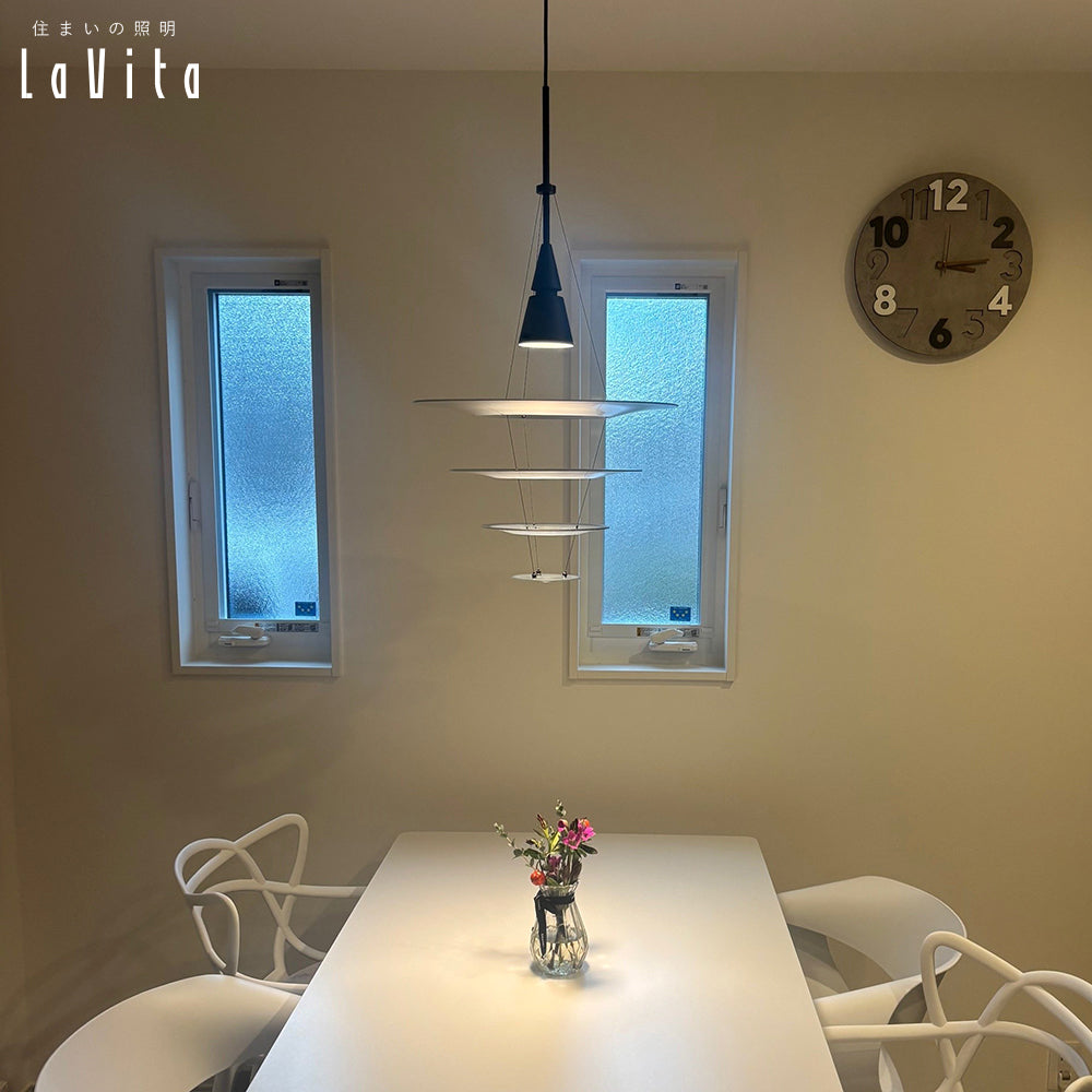 エニグマ 425 / ブラック ペンダントライト Louis Poulsen ルイス