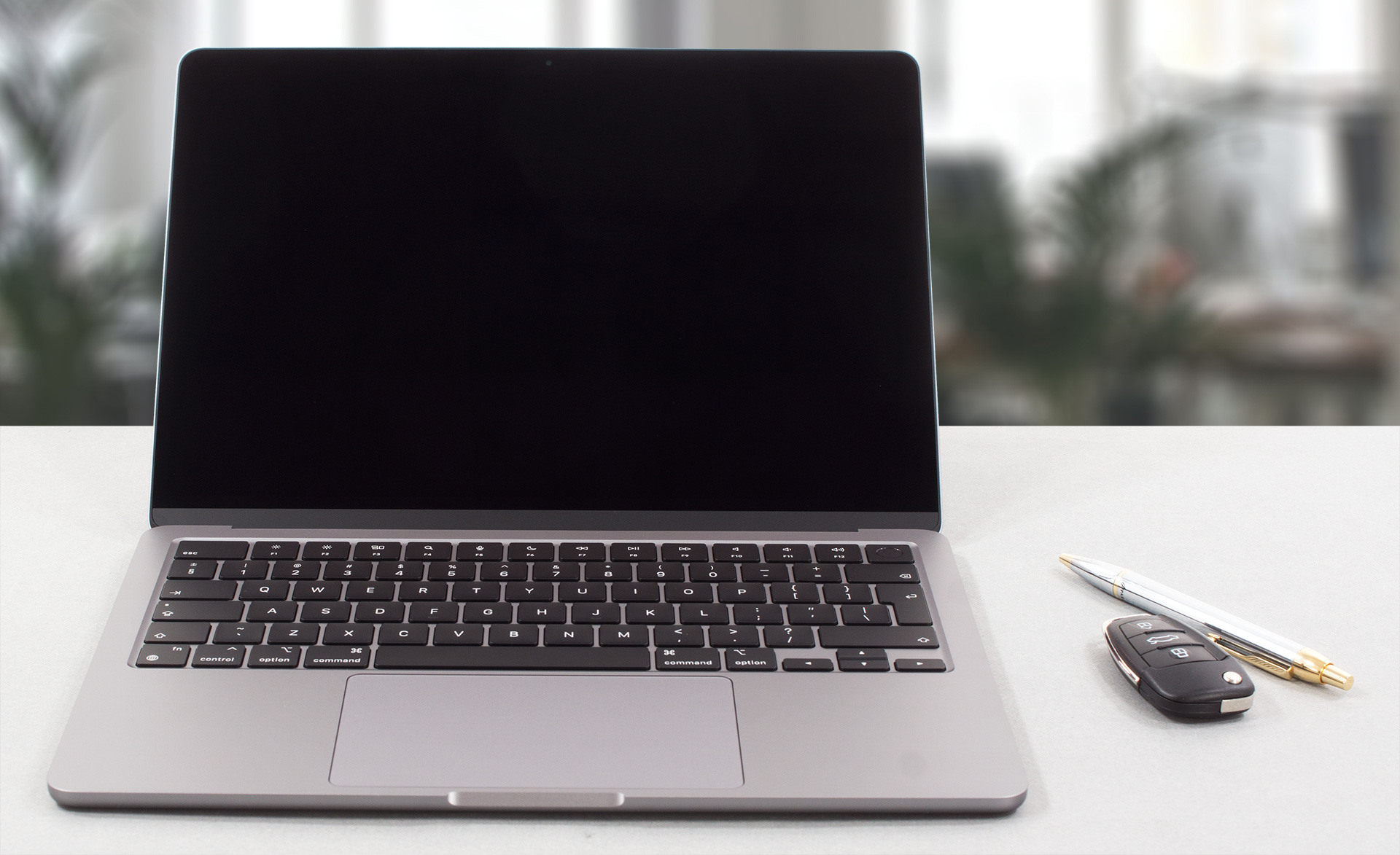 Apple MacBook Air (M2, 2022) review | LaptopMedia.com