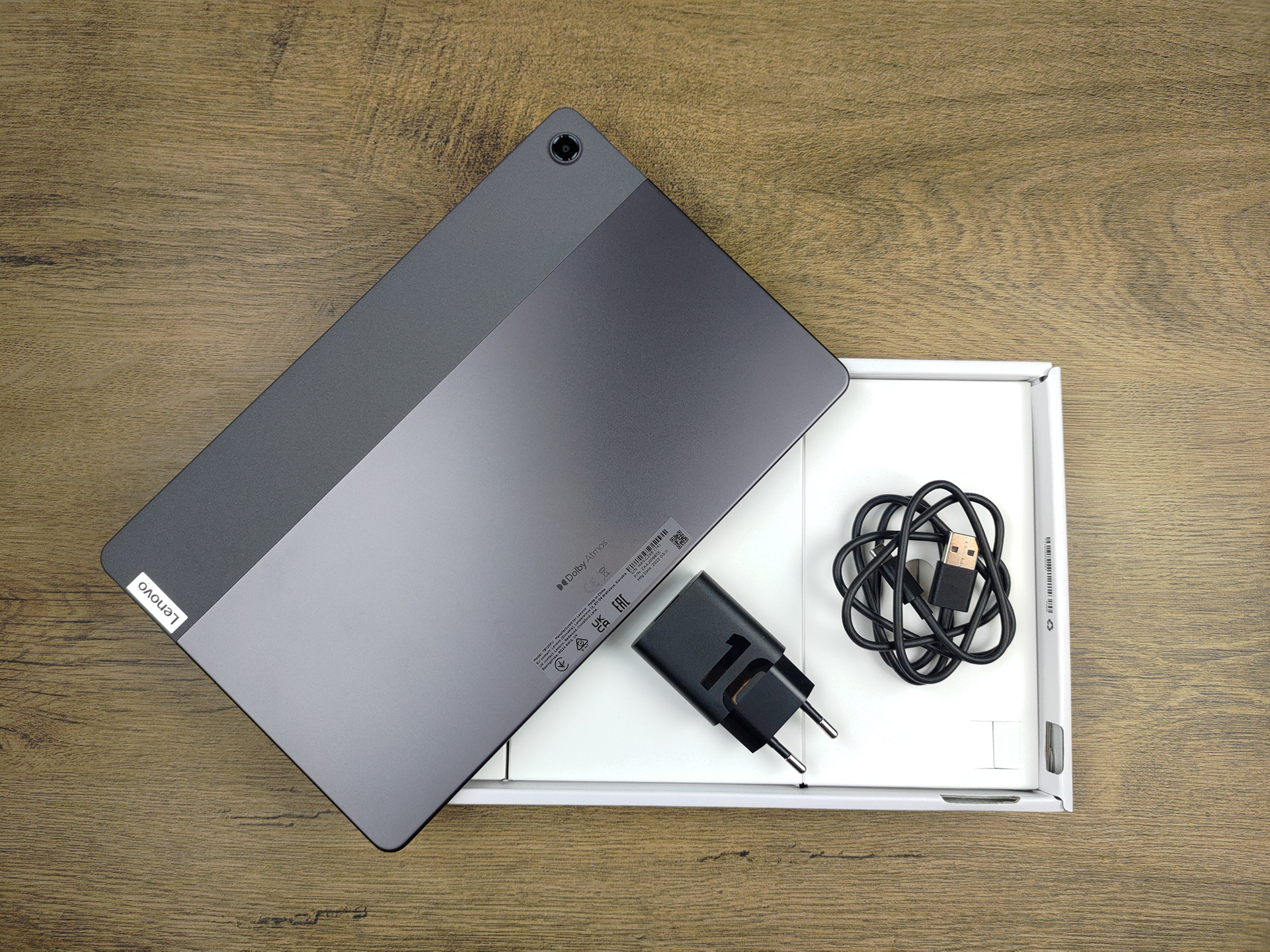 Lenovo Tab M10 Plus Gen 3 レビュー - バッテリーライフに優れた手頃