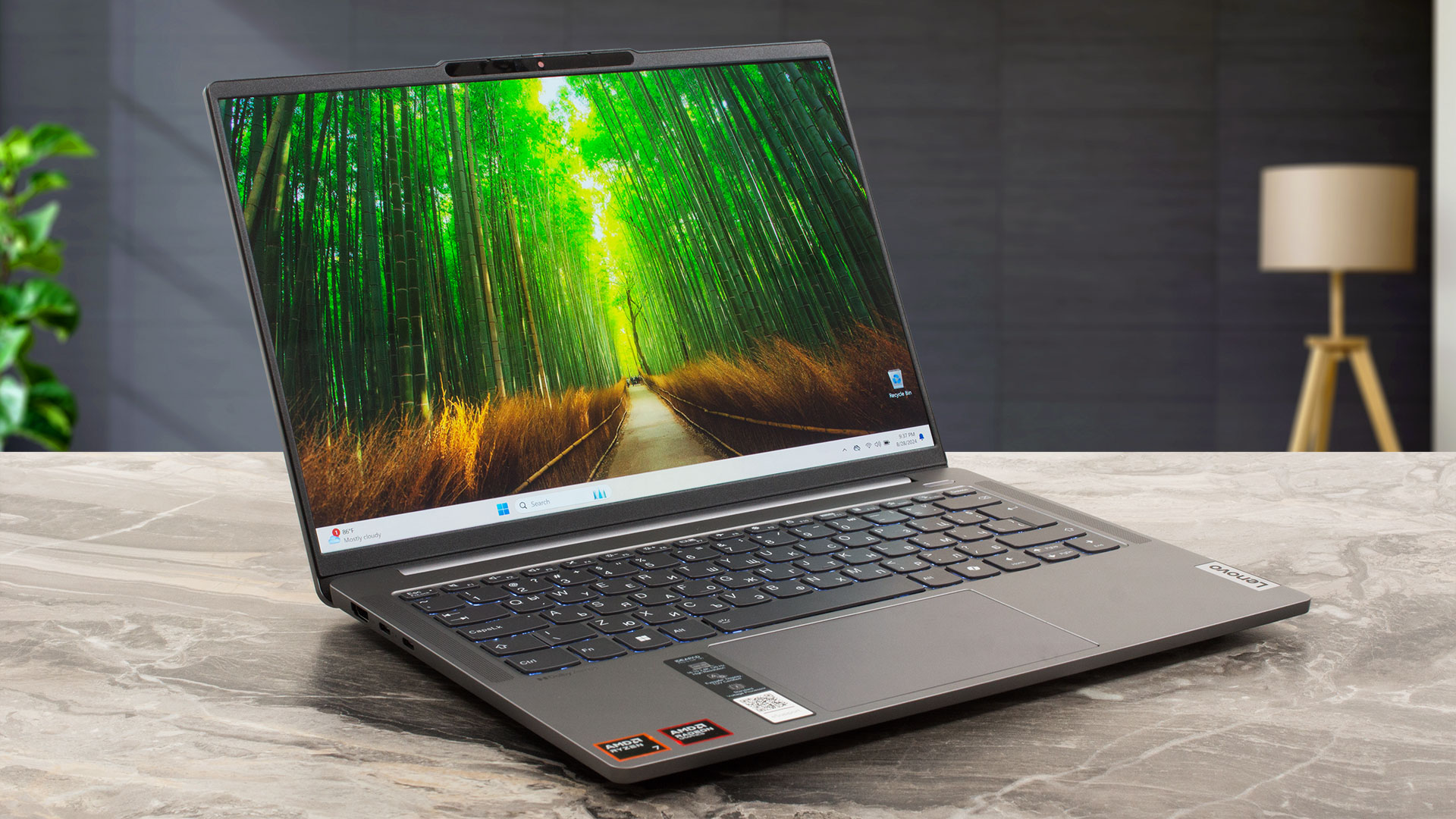 Lenovo IdeaPad Pro 5 14 Gen 9 (14AHP9) review - Stunning OLED